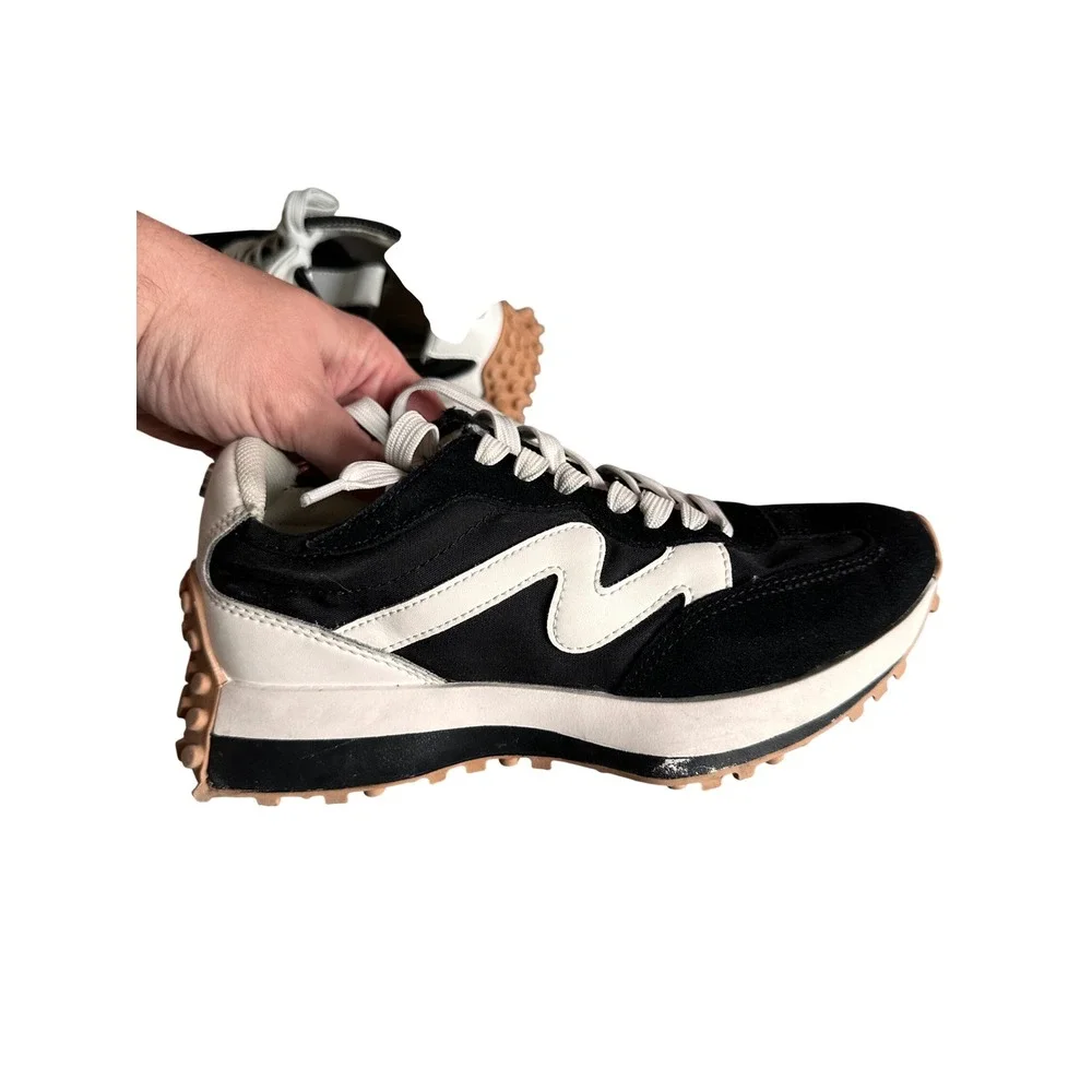 Steve Madden Campo Retro Lace Up Jogger Sneakers Womens 7.5 Sporty Active Preppy